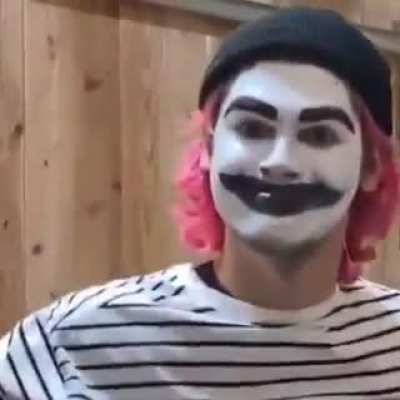 Hm agora o reddit tá laranjinha, que legal.