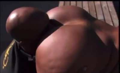 Me Cleo Getting Ass Ate