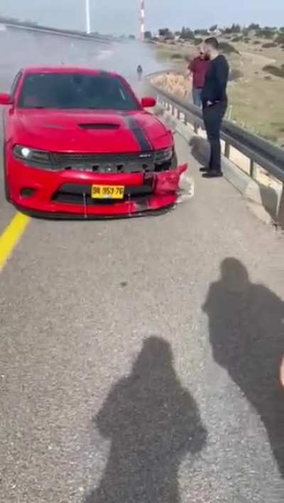Driver loses control and hits the safely rail