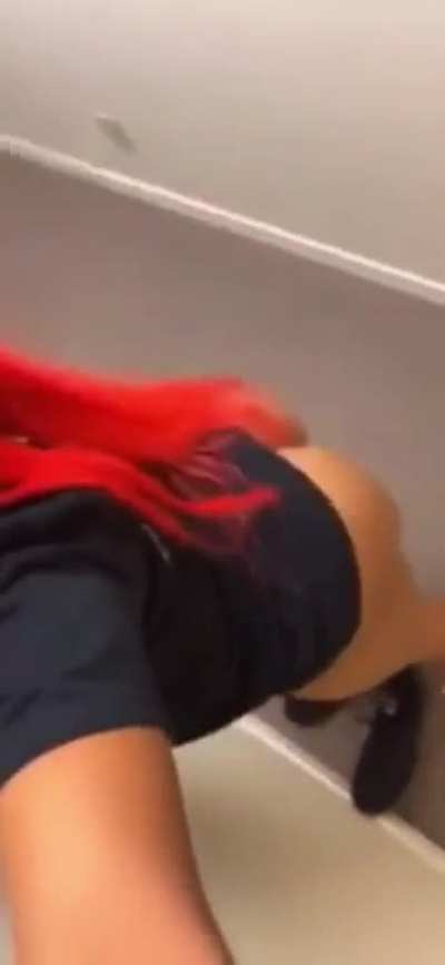 Her shit smackinâ 