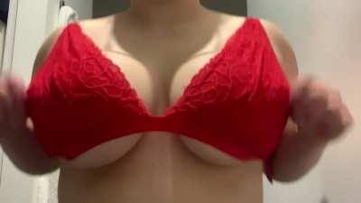 Red is my colour ❤️ [drop]