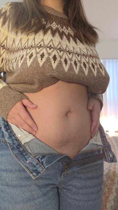 No panties, no bra, mmm not during sweater weather