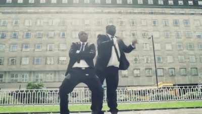 [128/128] Get Low in a Metro (Flo Rida vs. Azonto dance)