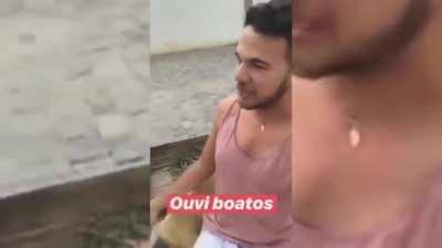 Odeio cachorros homofóbico, não posso gravar direito.