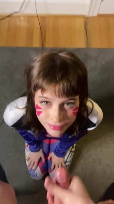 Getting a fat load dumped onto my face in my d.va cosplay🥰(19f OC)