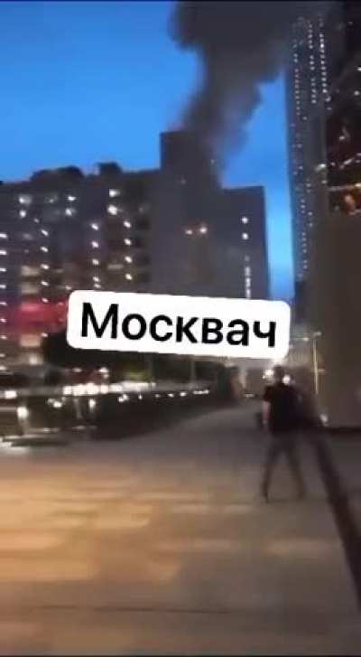 💥 Explosion in Moscow this morning. Just 4.5km from the Kremlin in the high-end 
