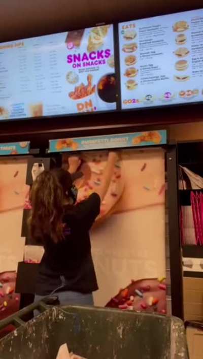 Dunkin' Donuts Worker Shows Amount of Food They Throw Away Each Day, don't know if it belongs here