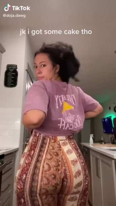 Soft & Jiggly No.121 (She Holds The Flares So Well) 😍🤤🍑