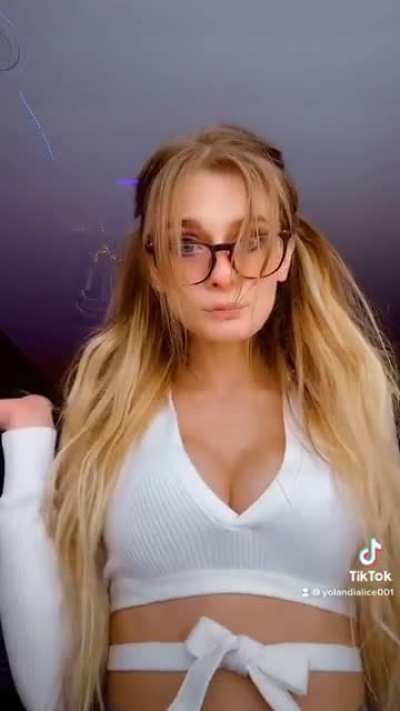 😘