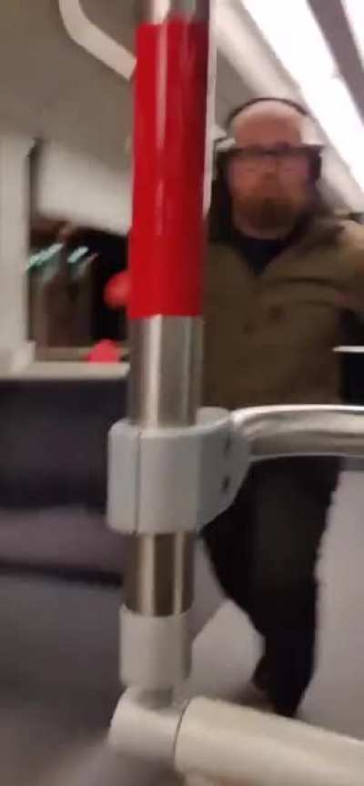 Man assaulting me after being asked to wear a mask