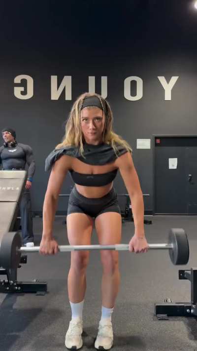 Working out at Young La - IG - 11/22/25