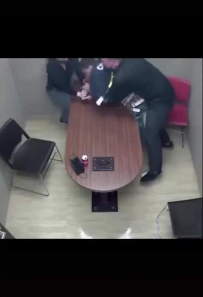 Suspect grabs a police gun