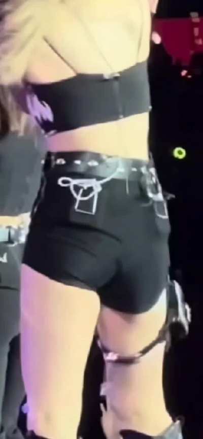Nayeon - close up, black shorts, cropped leather tank top, icsm performance