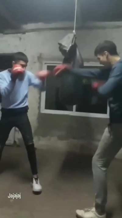 🤨