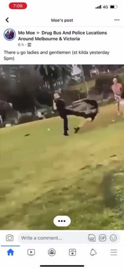 Teep by a cop originally posted in r/melbourne OWEEEE!