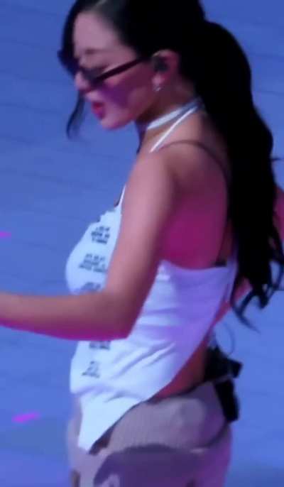 Jihyo👀