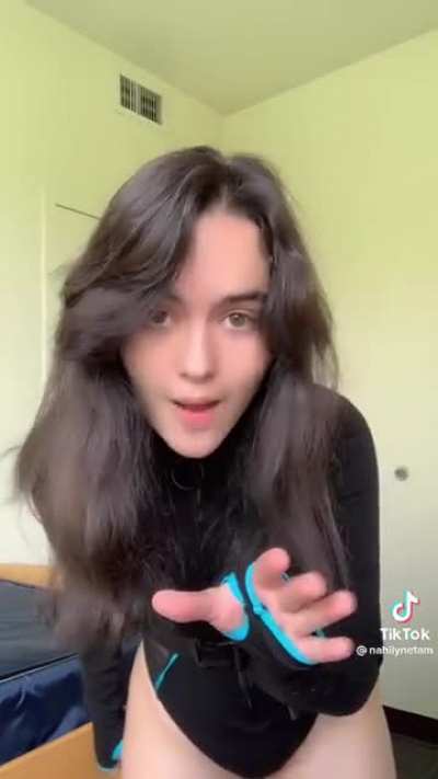 😋