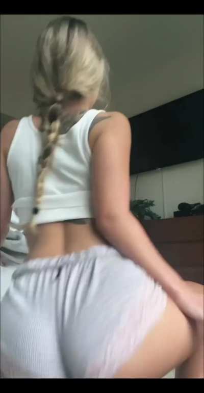 Arianna Flowers