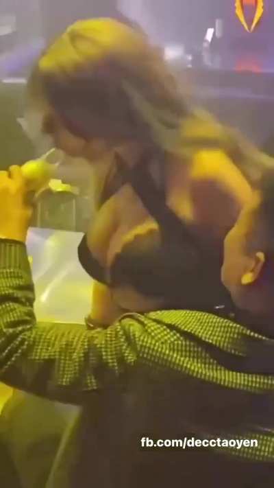 Sexy Asian practice sucking in club