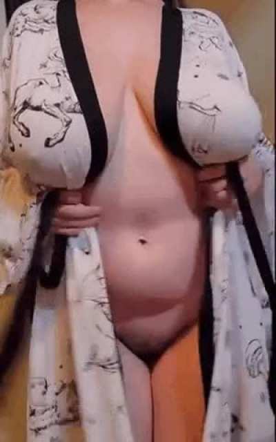 Bathrobe show off