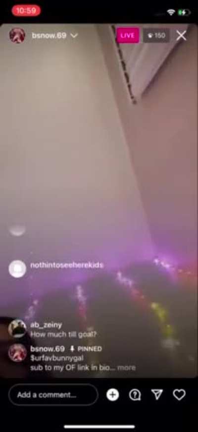 Beverly Snow showing her sexy body & pretty 🤩😍 skin seducing simps in Instagram LIVE comments for cash app tips💸