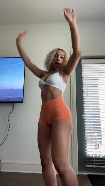 @juuicyjo