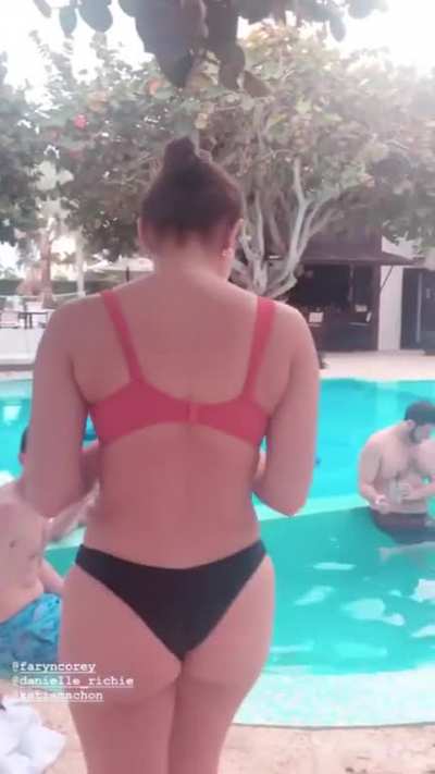 That ass Faryn