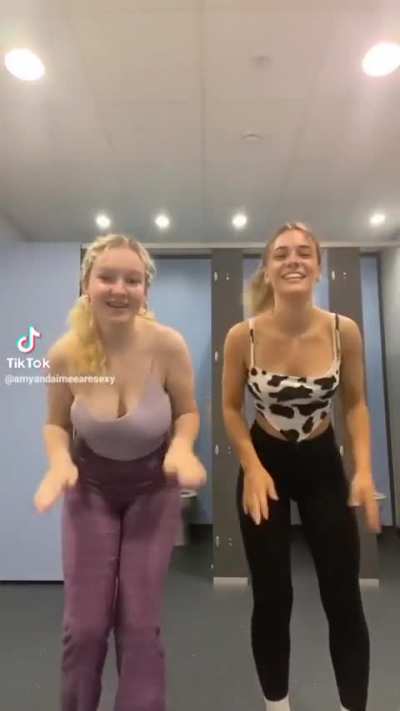 @amya<wbr>ndaim<wbr>eeare<wbr>sexy