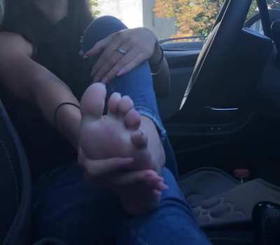 We are going out on a car date, I’m putting my feet in your lap and start teasing you. What is your next move?😛👣