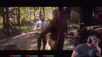 Livestreamer completely looses it about a glitch in Red Dead Redemption 2