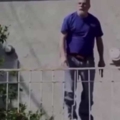 He has a gun ...