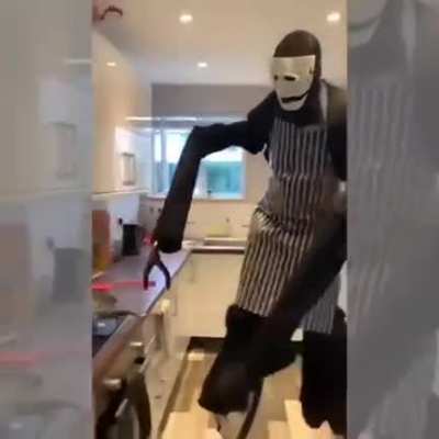 Oiilllll... Eeeeeeggg.... SKREEEEE!