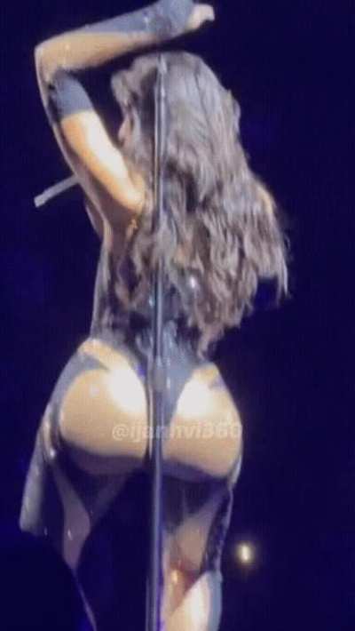 Dua Lipa 🍑