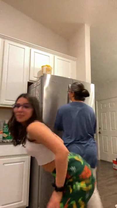 damn! 🍑🍑