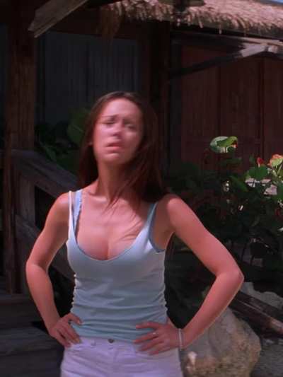 Jennifer Love Hewitt - Busty plots in 'Heartbreakers' (2001)