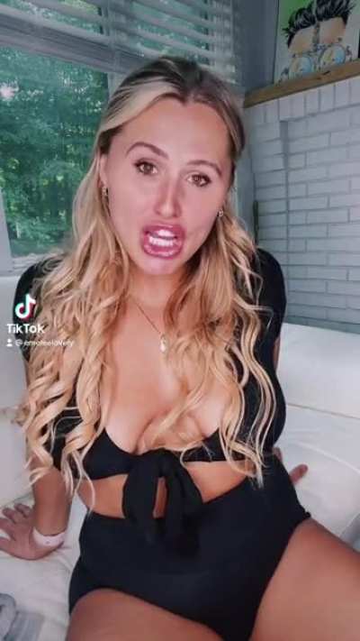 😘