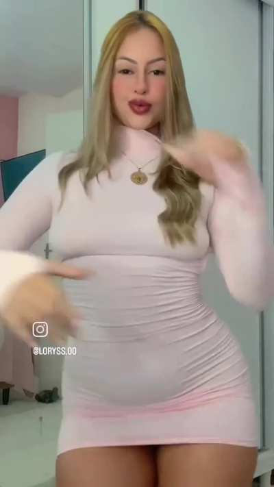 Lorena Miranda loira cavala