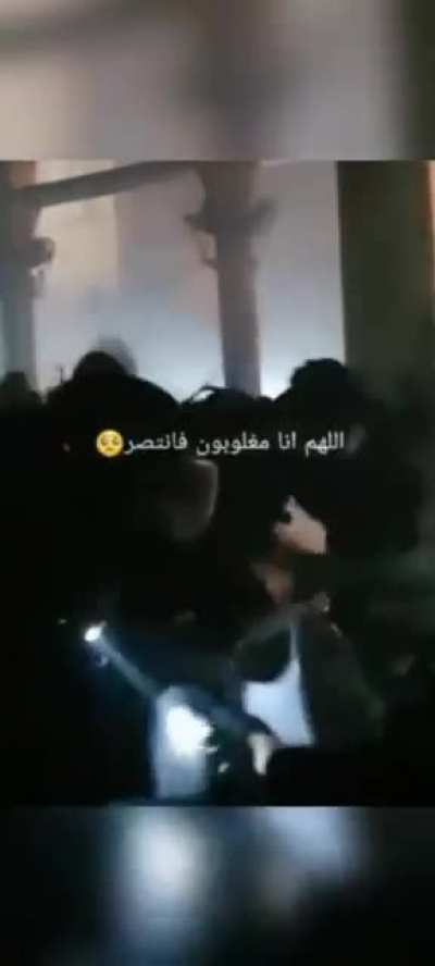 Israeli police attack Palestinian worshippers in al aqsa mosque
