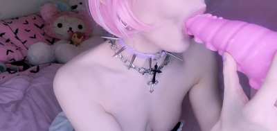 Deepthroating this toy every day until i can take it all Day 1 (f)