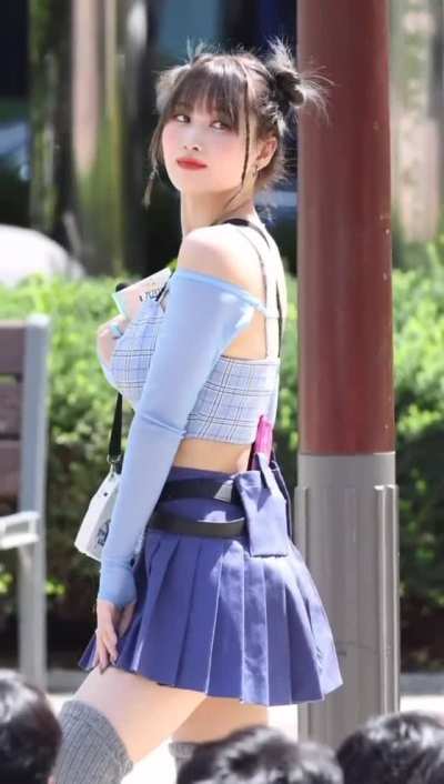 Momo fuckdoll 🤤