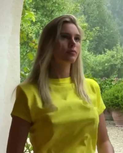 Making Her Boobs Bounce