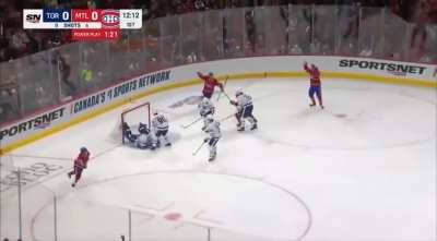Goal Caufield scores the Habs’ first goal of the season!