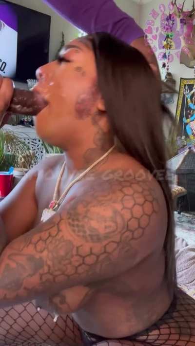 suck dick sundays 😹🤔 dropped her 2023 new vids folder in comments ‼️