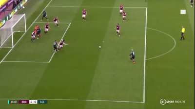 Alioski inches away from potential Puskas winner (Leeds vs Burnley)