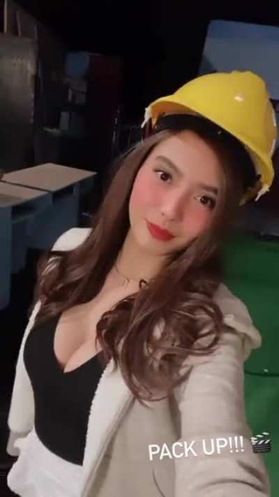 Analyn Barro