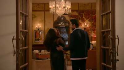 Paoli Dam kissing