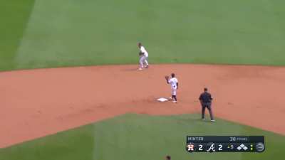 [Highlight] [Highlight] Astros rookie Corey Julks with a 2-out PH single to put the Astros up 3-2 in the 9th!