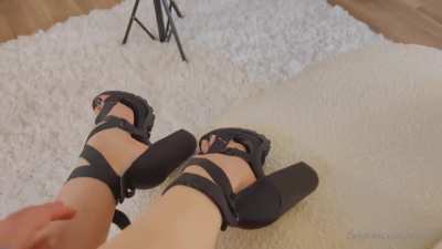 a special bonus clip especially for the foot boys and true worshippers your obsession
