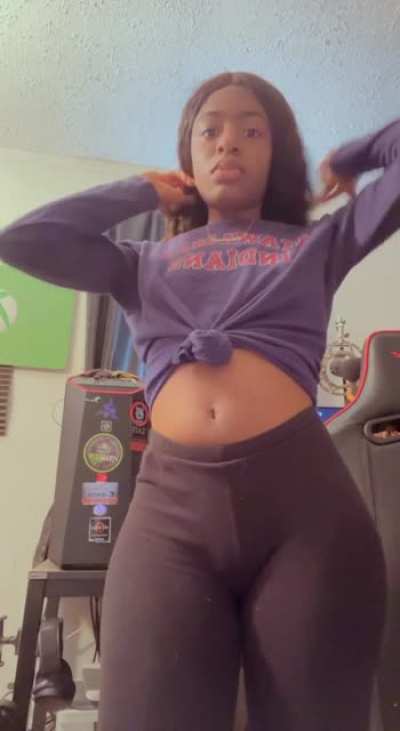 Aaliyah (@Liy<wbr>ahgis<wbr>ele_)