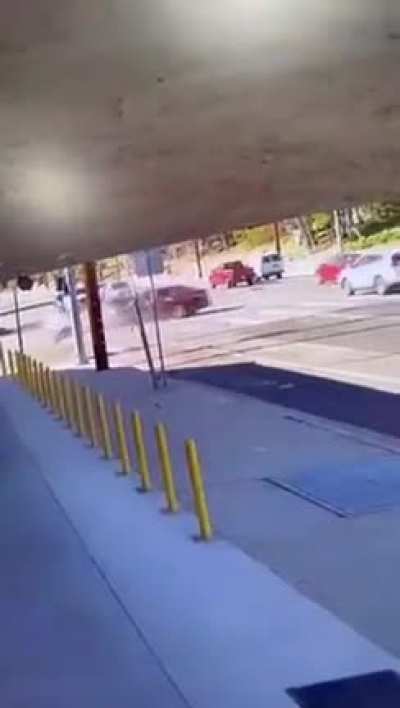 Running from the cops goes wrong